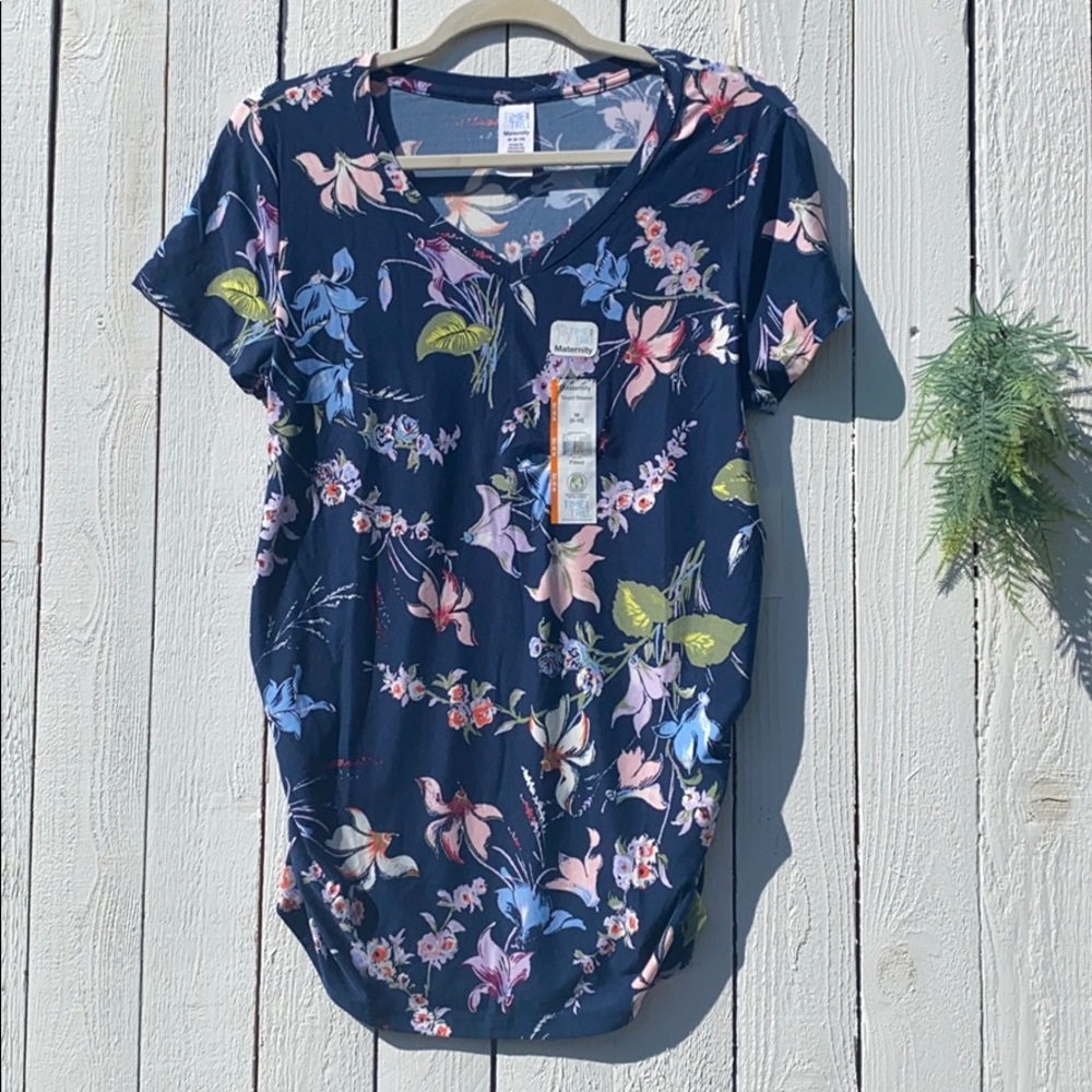 Maternity Basic Short Sleeve Floral T-Shirt - Picture 2 of 11